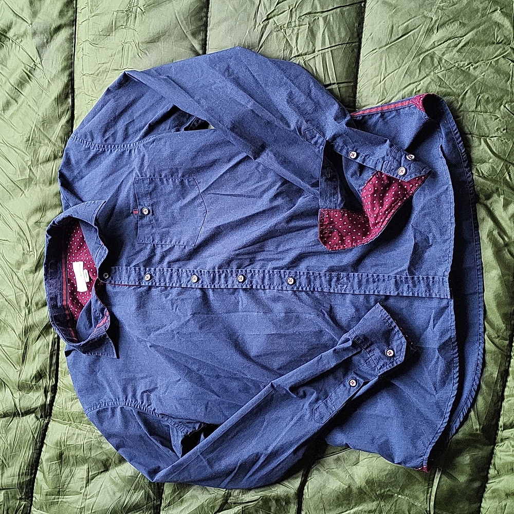 Craft + Flow Navy Button Down Shirt Size M